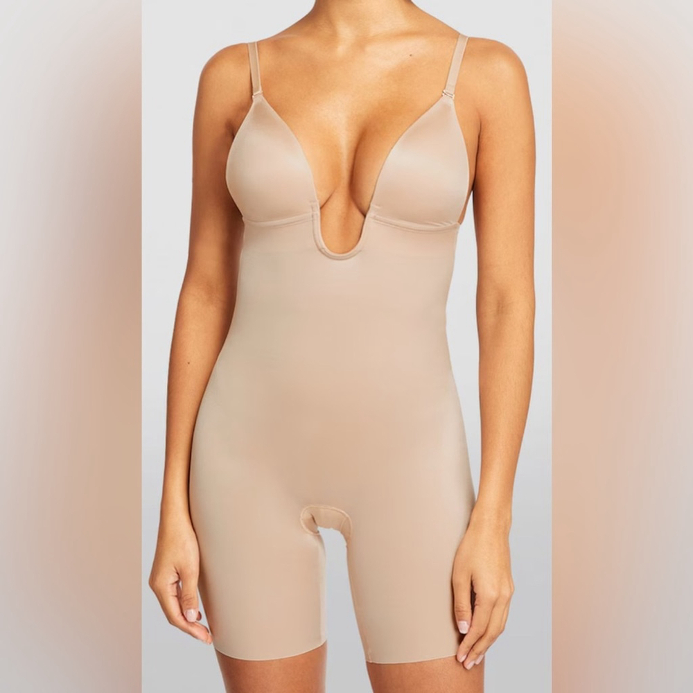 Spanx Suit your Fancy plunge low back mid thigh bodysuit snatched compression XS